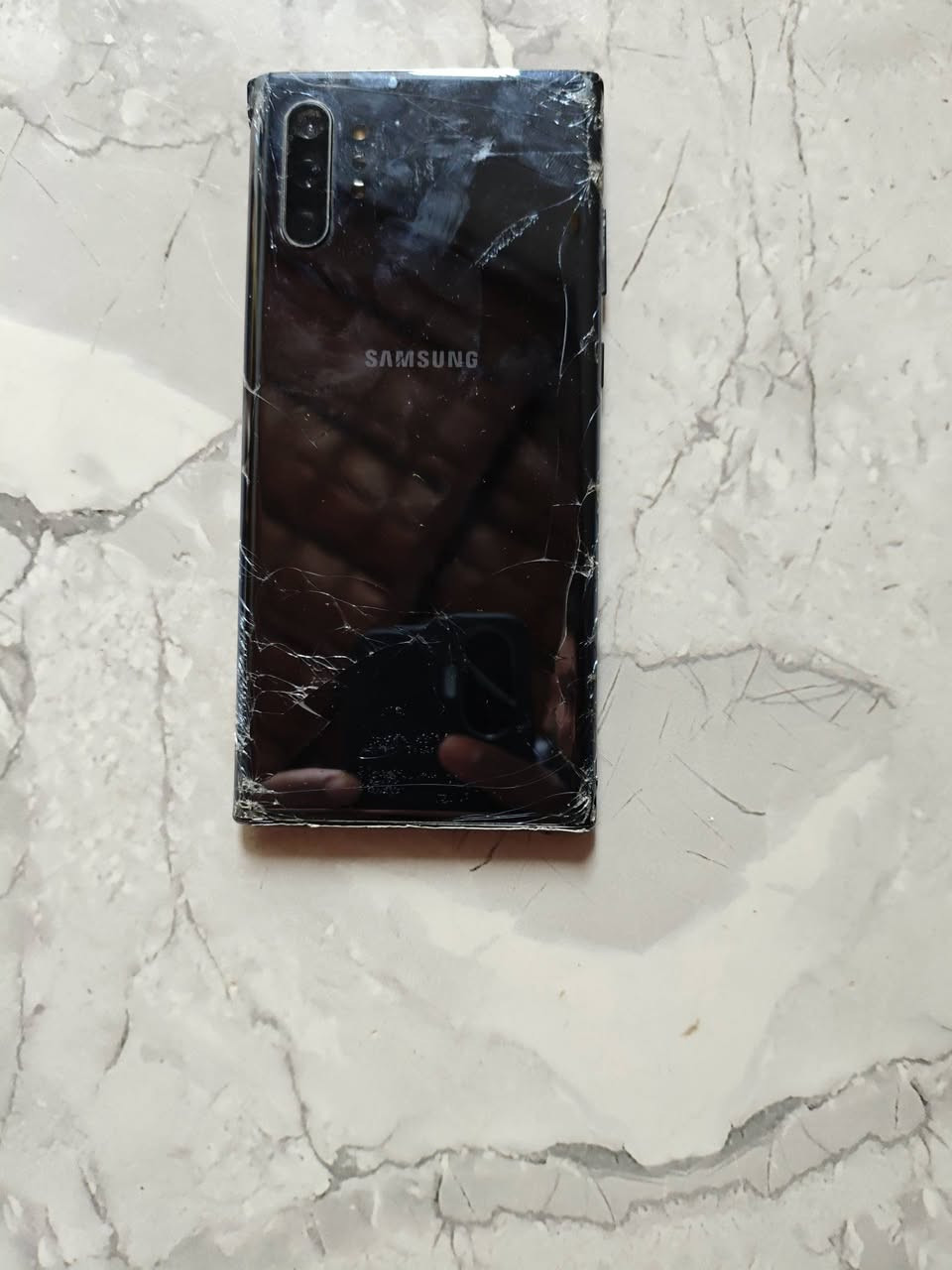 سلام عليكم جهزه البيع عوزهن بس شاشات قيم وخذ ***********
