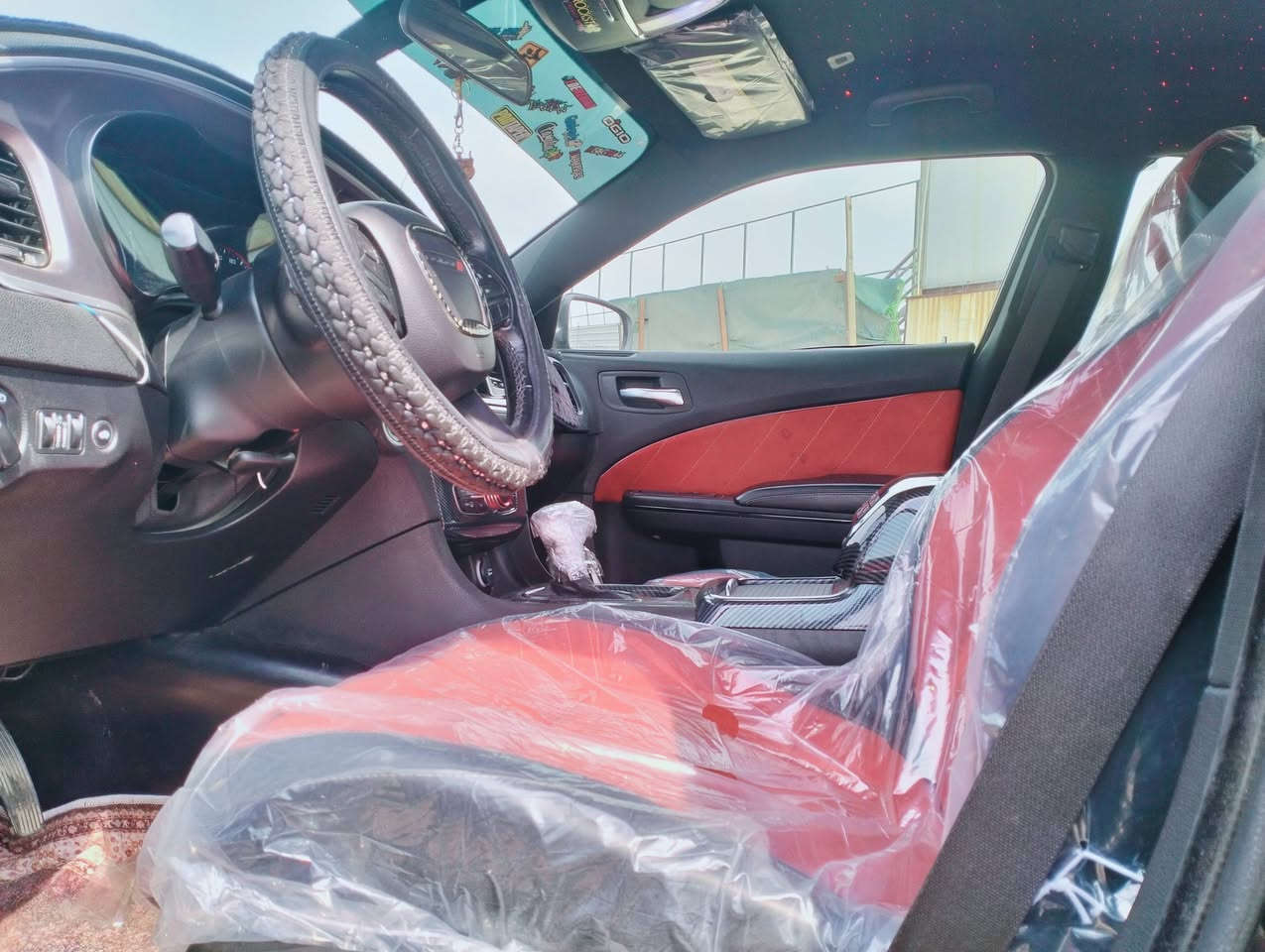 بسم أللهّ الرحمن الرحيم

توكلت على الله 

               
#دوج_جارجر 🇺🇲 
موديل (2019 اصل) فئة (SXT)
محرك (6.سلندر.3600)
(تو_ويل) رقم بغداد الجديد ابأسمي شخصياً تحويل بشرط 
 الحادث مثل ما موضح بالصور باب وجبتلها باب نفس لون ونفس الكود بدون صبغ وبدون ايرباك وبيها وبارد جاملغ امامي.وجاملغ خلفي على كد شبر 🫲(شواصي اللغود كافه الدواخل مكفوله ومكفوله كفاله عامه بعد) 
كير.محرك.صدرخلفي.امامي كله جديد ومكفول عام ووين ميعجبك وأبأي مكان افحص 
منضومة تبريد مع الفريز كله جديد تبريد ثلج 🥶
 تدفئه شغاله 🔥
ممشى السياره
 (👈83 الف مايل) حقيقي وشرط الفحص 
محدث اسSRTارتي
(كت كامل)

الاضافات 👇

1__سقف روز زرع  الف حبه 600 $  
2__اناره غرفه داخليه كامله 200$
3__كت اسSRTارتي كامل للاخير
4__فلنجات مزرفه SRT
5__تخم تاير أصلي بعده بنقشته قبل يومين شاده 
أنتاج 2025
6__لدات دواخل تكساس 
7__لحايه ودوسات وشفقات كامله للاخير
8__لدات متغير اروكال تحكم بالموبايل 200 $
9__منضومه زنون 200 $
10__جكات(اسS2تو) الاصدار 25 جديده 1500 $ 
11__غرفه مال سكات اصليه حضن 400 $
12__شاشه كار بليSRT
13__ويل كب خليجي أصلي مال كصه مختوم USA أمركي 
14__بلكات ريسلنك
15__عبوه مع فيت بم ريسلنك 180 $
16__ولف حماوه ريسلنك
17__استدات طلقه تخم كامل اصلي اصلي+استدات الاصليه موجوده إضافية وياها 
18__دواخل كاربون فايبر 
19__دبل بصمه واثنينهن اصليات 
20__سبايدر خلفي اصلي وليس تجاري 
21__مطريات بوب اصليات 
وبعد بيها هوايه اضافات
السياره جديده على ايد وحده وكامله والكمال لله
ملاحضه،،،👇
(السياره متطلع مجودره 24 ساعه ولله بالشهر لو مره لو مرتين تطلع)

#السعر____225ورقه
#شدتين_وخمس_وعشرين_ورقه

والشراي عيوني اله 

للأستفار...واتساب👇

***********...📞
