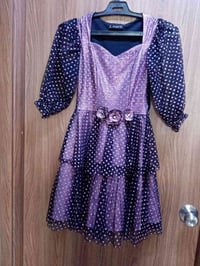 فساتين • نظيفه • ملبوسه مره