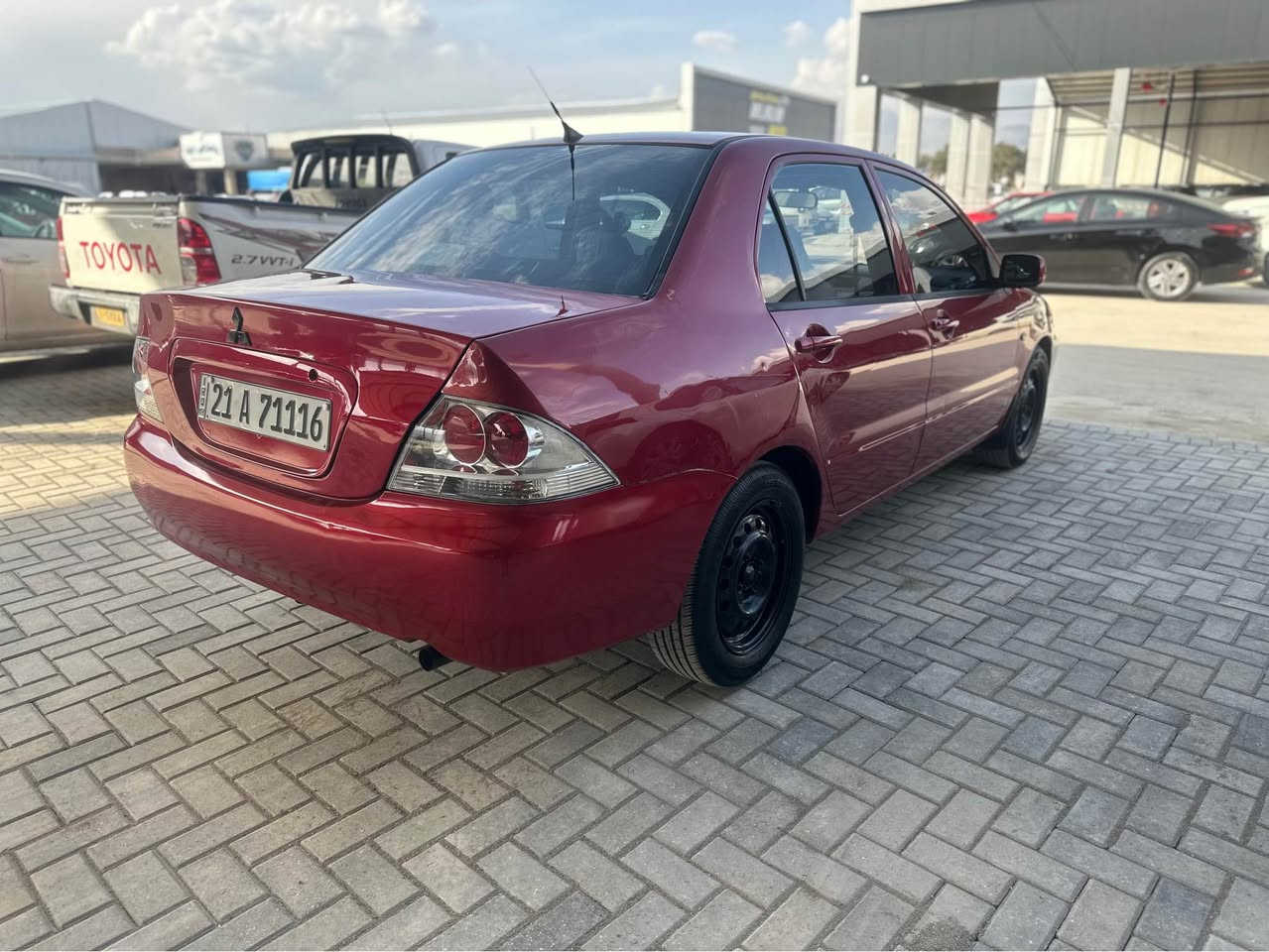 لانسر موديل 2008
مه كينه گه وره 
ناو زه رد ناو فورميكا
سويج كونترول ئاوينه كاره با 
سه نه وي و ره قه مي تازه يه تا 2027 مانگي 7
جوار تايه ي تازه 
گيرو مه كينه و تبريد و ته قه و ره قه ي به شه رت
مه سره في تانيه 
جوار بارجه ي بوياخه قرجي دواي هه يه 
بيشي كه بسه سه ياره كه مالي دوسته 
هه موو گياني مه زبوته 
سعر 72 مه عمه له يه كي كه م 
ز.م ***********
*********** السليمانية, العراق
