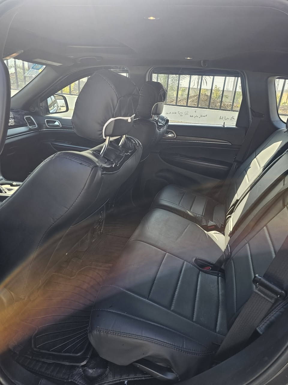 جيب ٢٠١٧ فول مواصفات رقم بغداد دولي كلين بيها صبغ شبر بالهلال مال الجاملغ الامامي سياره جاهزه كير محرك تبريد تخم تاير السعر ٢٢٠ وبيها مجال بسيط استفسار *********** مكان السياره الضلوعيه
