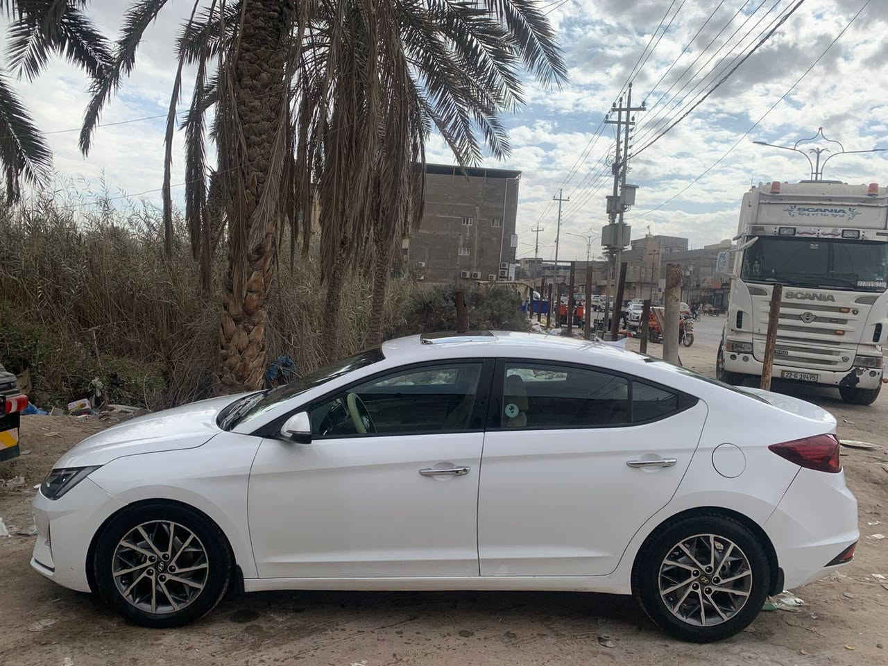 سلام عليكم
النترا 2019 شكل ال20 خليجي رقم شمالي سنويه منتهيه بأسم كردي ماشيه 169k بيها صبخ دوستين وبيها بارد بل باب الايمن السياره فول مواصفات واحد على واحد بصمتين تبريد امامي اخلفي محرك 2000 دوش تخم تاير جديد كير مكينه بل جيس وبيها شوي تكحيلات
السعر : 147 وبيها مجال قليل 
رقم الهاتف: ***********
العنوان : البصره ابو الخصيب مهيجران
