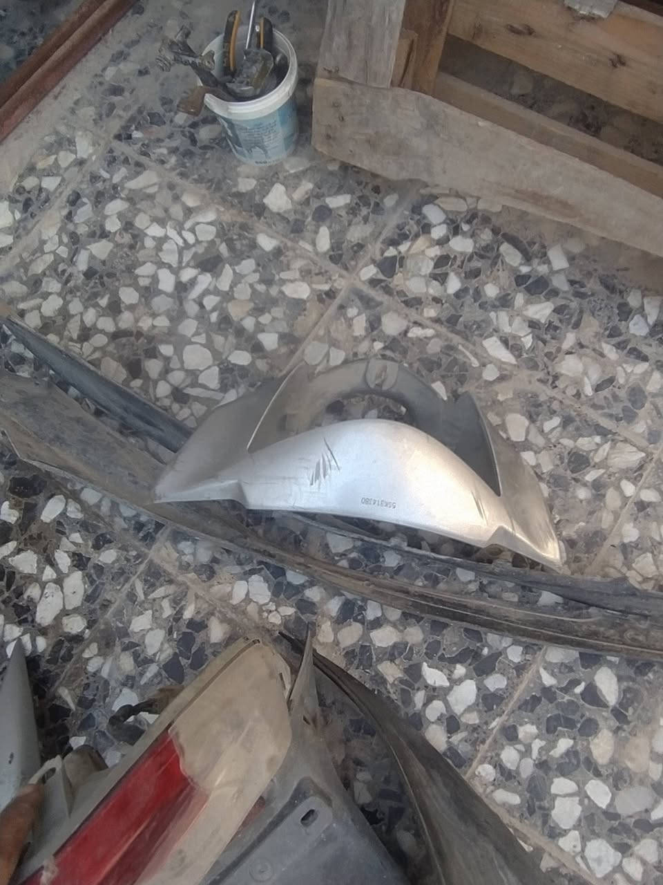 غراض للبيع كلهه ختم واحد ابيع اي قطعه تريدهه مااعرف سعرهن قيم بل يرضه الله 
كله ومولح ملاح فول عنواني نجف حي الرحمه رقمي***********
