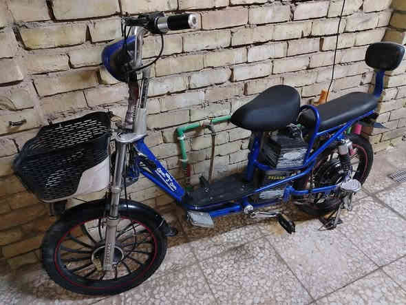 سلام عليكم للبيع بسعر مناسب دراجة شحن ماركة (حسن وحسين)
البطاريات بحالة جيدة سويج وبصمة وكهربائيات شغالة تحتاج فقط صيانة للتاير الخلفي
المكان حي النصر قرب مجمع الامل الطبي
السعر ١٦٠ الف
***********
