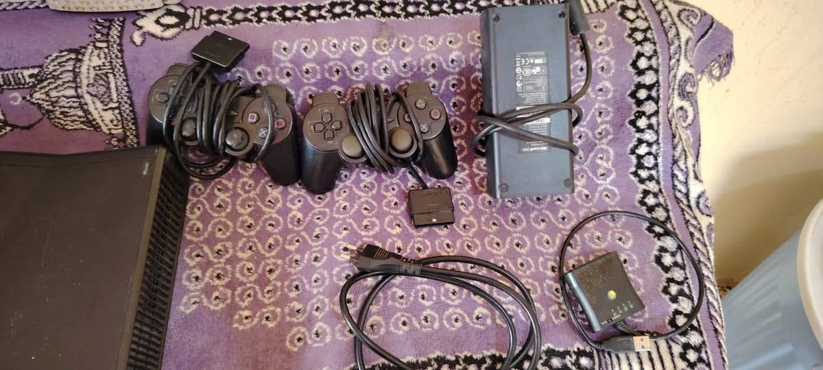Xbox 360 للبيع كامل ملحقات مستخدم قليل جدا نضيف السعر خاص


**إذا كنت صاحب هذا الإعلان وتريد حذفه لأي سبب، رجاءا أرسل رسالة إلى الدعم الفني**