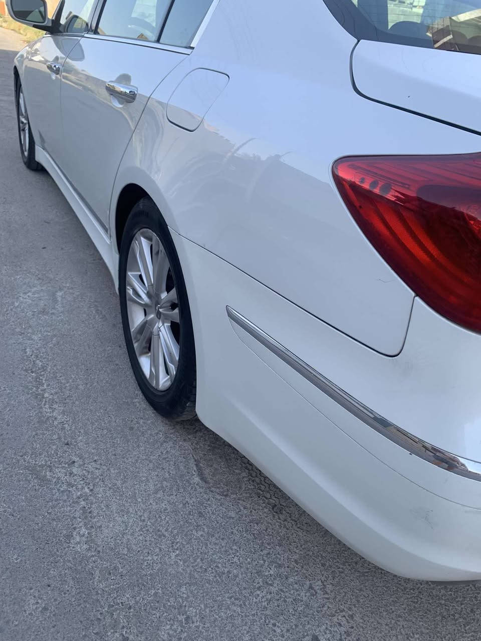 جنيسزز هونداي الموديل  2013 
حجم المكينه :3800 
مكينه صور موجوده والله يشهد
فقط فتحنه نص كور تفيلس  جان بي خربطه 

💎 ســعــر ✅ ::  الــرد تلقائي 📮

فتحه سقف 
مري شفط  +قلاب عند الرجوع 
بصمه تشغيل 
بصمه ابواب 
تدفئه كشنات 
تحكم كشنات كهرباء 
تحكم مقود كامل  
تايرات جدد 
كير سليم 
عليهه ادامه كامله نوزل بلك  مجول 

مكان السيارة: ديوانية أو الموصل
رقم صـــاحب سيارة: *********** واتساب

لعرض سيارتك على الصفحة بنفس الطريقة راسلنا
