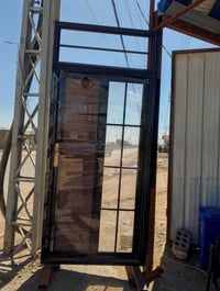 باب خشب • ارتفاع ٢٫٥م • نجف