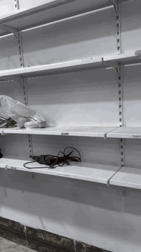 سلام عليكم رفوف جدااري ومتحرك جديد للبيع.
المتحرك 5 قطع  مااعرف بيش سعرهم 

الايريدهم خلي يخابر أو يراسل وهذا رقمي  ***********

عنوان رحيماوه
