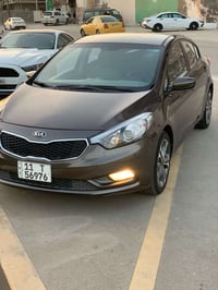 سيراتو2015خليجي سياره جاهزه مناقصها اي شي  السعر 117$بيها مجال تخم تاي...