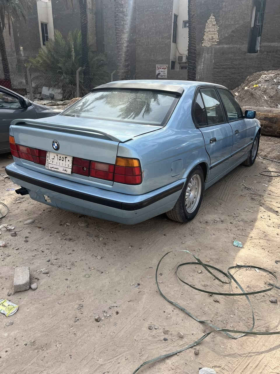 السلام عليكم بيم حجم 525 اصل مكينه مفتوح مكينه وكير وتبريد وصدر خلفي وامامي وتخم تاير كله مكفول صبغ جماليه مكفوله من ضربه لغد شاصي ولحوض لصندوك كله كفاله موديل ٩٠ ) سعر 58 )  مكان بغداد الدوره *********** مراوس بيكم
