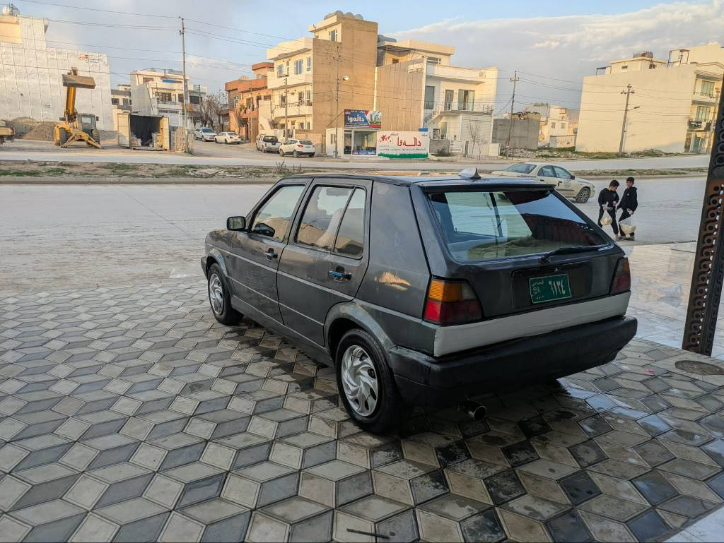 گولف موديل 92 ئارمي پلاستيكي  خازو بةنزينيشة بةشةرتي يه ك دينار مةسرةفي تيا نية مالي دؤستة سعري 16 گةلا *********** شربازهير, السليمانية
