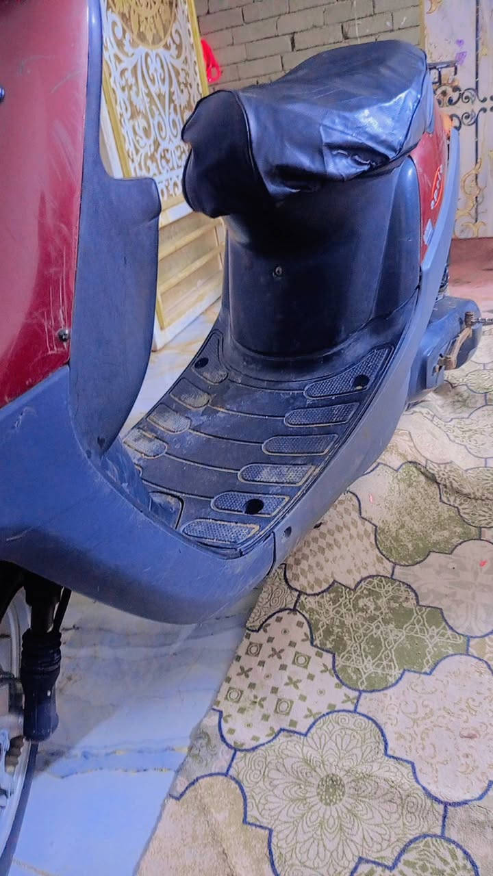 سلام عليكم بتره البيع ما مفتوحه
الناصريه حي شهداء قرب الطاقه شارع
 الخدمي مال تجاوز  سعر 300 و بيه مجال
هاتف ***********
