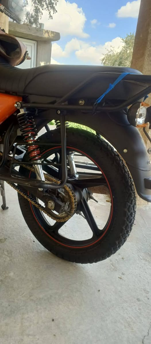 اسلام عليكم ورحمه الله وبركاته
ماطور دايوان موديل 2025مرقم كامل بئاسمي شغال كامل لايتات نشرات بكات 
اشاير كهربائيات كفاله عامه تايرات جدد ماطور بس تركب وتمشي السعر مليونين او500بي مجال بسيط المكان تكريت 
الرقم ***********خلي تواصلك واتس أو اتصال
