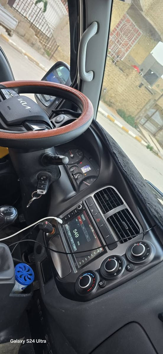 السلام عليكم 
كيا حمل للبيع الموديل ٢٠٢٤ مكفوله كفاله عامه مسستم وجاهزه 
ماشيه ٤٣.  الف حقيقي  سياره جديده لا مشتغله ولا محمله 
صور السونار مرفوقه مع المنشور 
السعر ١٦٣ وبيها مجال 
العنوان الديوانيه _ البدير 
***********
