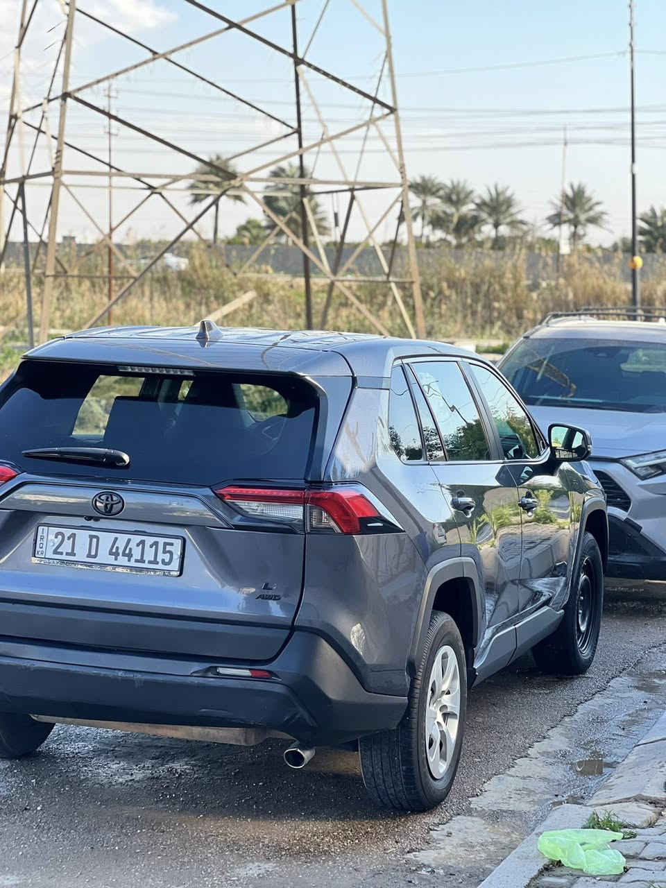 تيوتا /راف فور
موديل / Le 2023
مواصفات /كير اوتو ماتيك
شاشه /كامره  
حاساسات /جانبيه /اماميه/خلفي 
رادار
محرك /2500 
بانزين مو هايبرد 
نضام قياده /تحديد مسار  
جام /اوتوماتيك
ضرر /فقط دعاميه خلفيه  
رقم شاصي /‏T361RFV3PC350880
السعر /220 $
الرقم /‏***********
