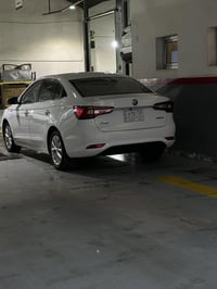 اخوان ام جي 5 للبيع موديل 2021 نص مواصفات  كاميرا خلفية حساسات خلفية ب...