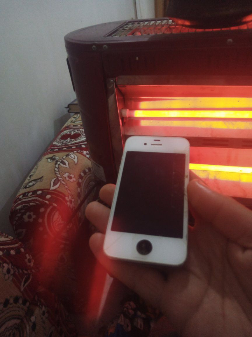 سلام عليكم 
بيع ايفون 4s  
ذاكرة 16 
بي كسر بسيط بشاشة بدون تأثير ع لمس
ومن تستخدم يوتيوب الا تخلي بشكل أفقي 
جهاز شغال يفيد يوتيوب ومخابرة سعرة 25  قفل ع اول تم


**إذا كنت صاحب هذا الإعلان وتريد حذفه لأي سبب، رجاءا أرسل رسالة إلى الدعم الفني**