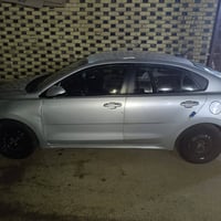 كيا ريو موديل ٢٠ وارد امريكي  حادث خفيف كما موضح في الصورة ماشية ٤٤ ال...