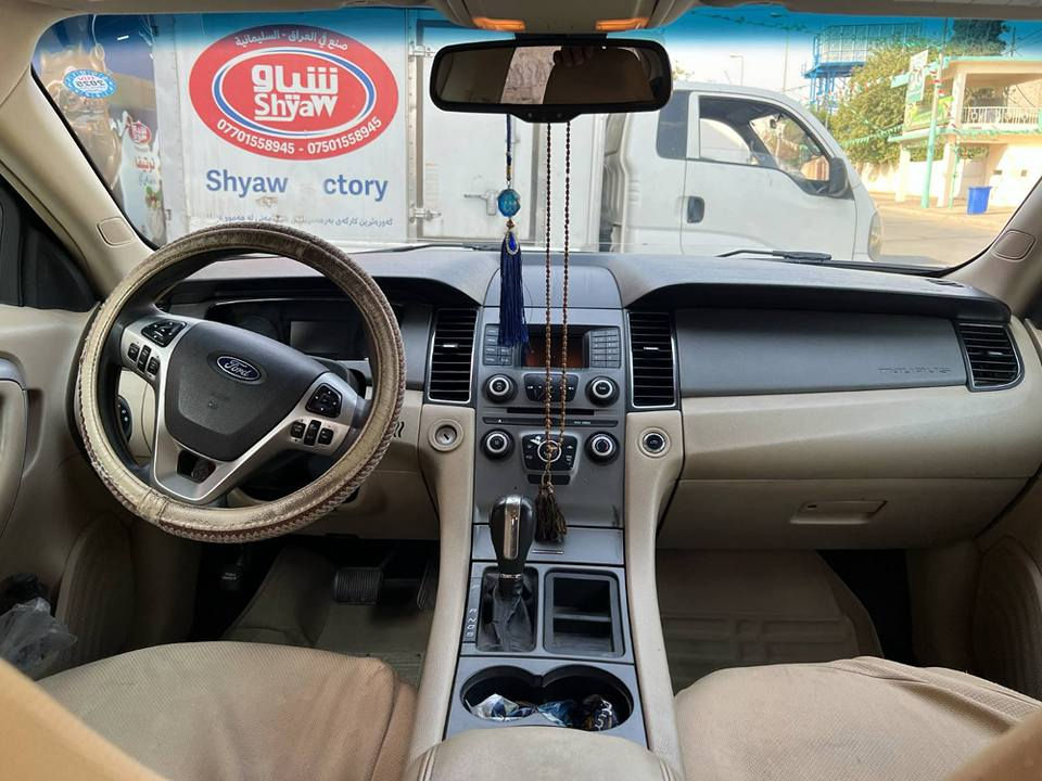 فۆرد تۆرۆس ٢٠١٣ سفری شەریکەی نیڤا سپی بەفریە  ٢ پارچە بۆیاغی هەیە بێ ناوگرتن سەنەوی تازە بەسەر چوە بەناوخۆمەوەیە مەکینەو گێڕی بێ عەیبە ٤ تایەی تازەی لە ژێرە  شوێن چەمچەماڵ نرخ ١١٩ و معامەلە تابلۆی سلێمانیە 
*********** whats up&viber السليمانية, العراق
