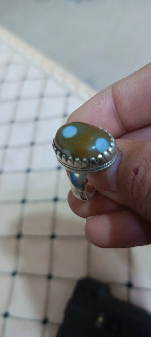 سليماني عينين قياس 22 وزن 11 غرام للبيع مكاني بصره سعر 50 تصل 0772277315


**إذا كنت صاحب هذا الإعلان وتريد حذفه لأي سبب، رجاءا أرسل رسالة إلى الدعم الفني**