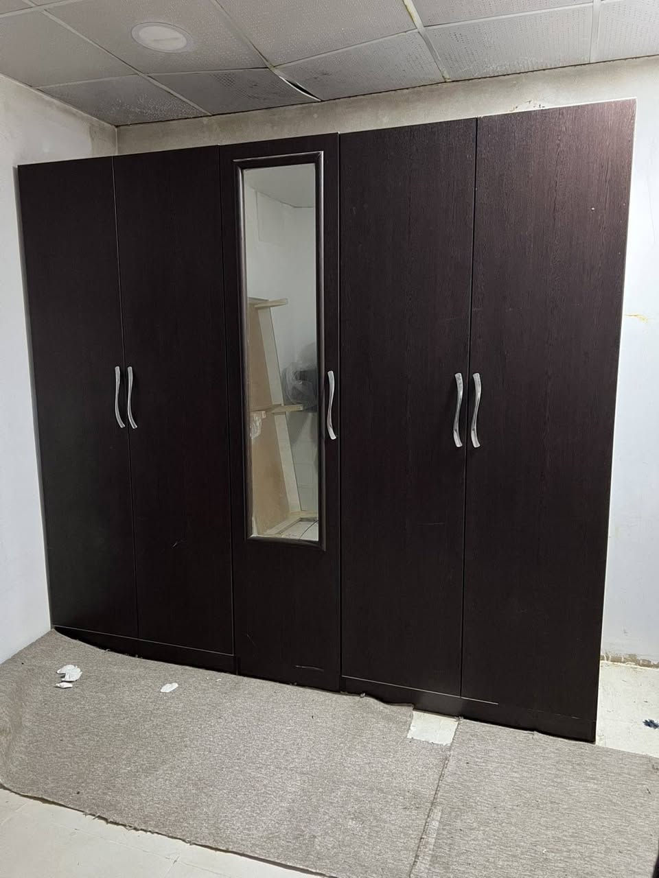 سلام عليكم عندي هاي الغرف كامل لل بيع مابي عيب عنوان سليماني ***********واتساب وفايبه ***********واتساب
