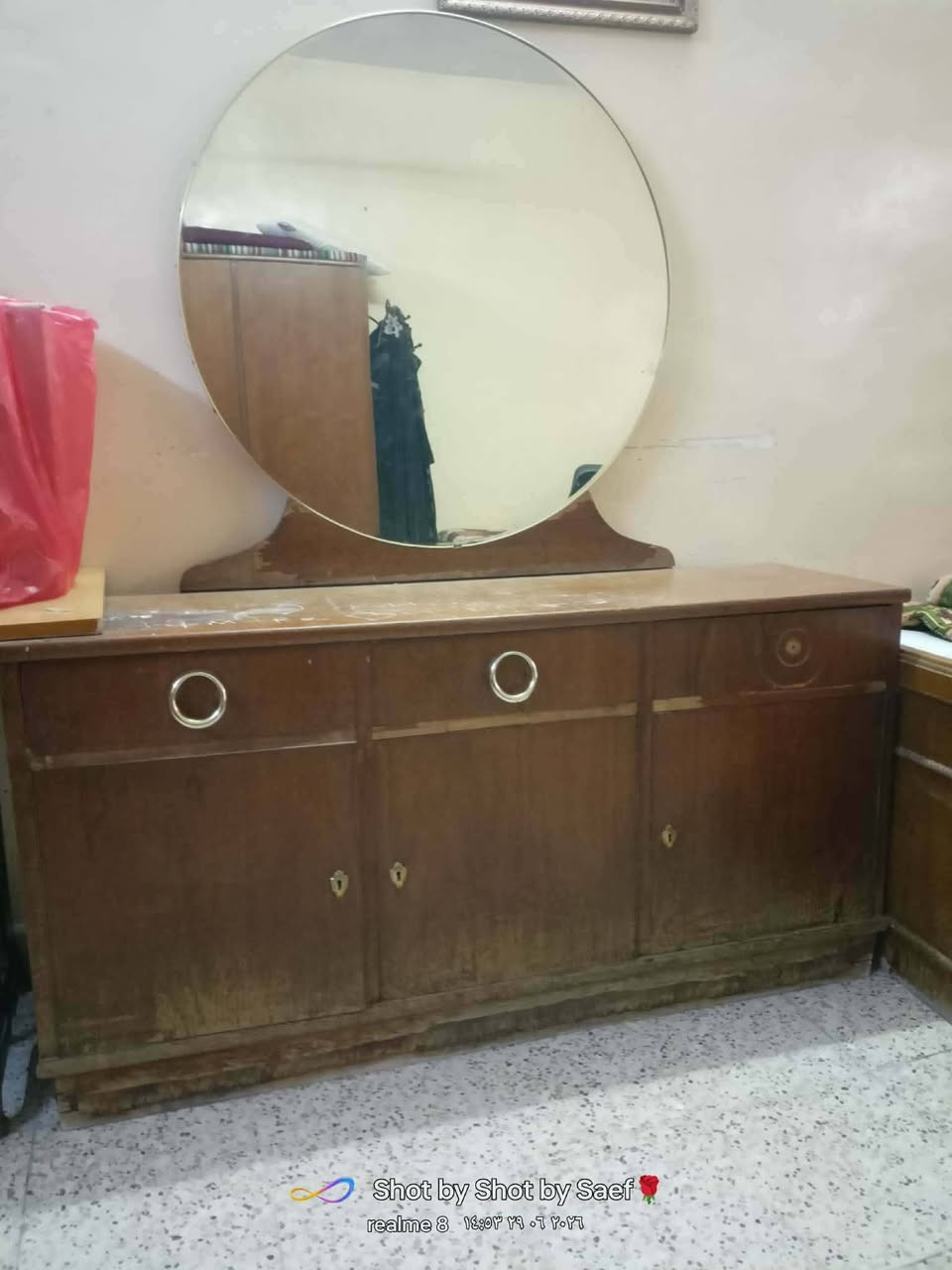 غرفه للبيع السعر 100وبي مجال @للجميع
#بيع#مستعجل


**إذا كنت صاحب هذا الإعلان وتريد حذفه لأي سبب، رجاءا أرسل رسالة إلى الدعم الفني**