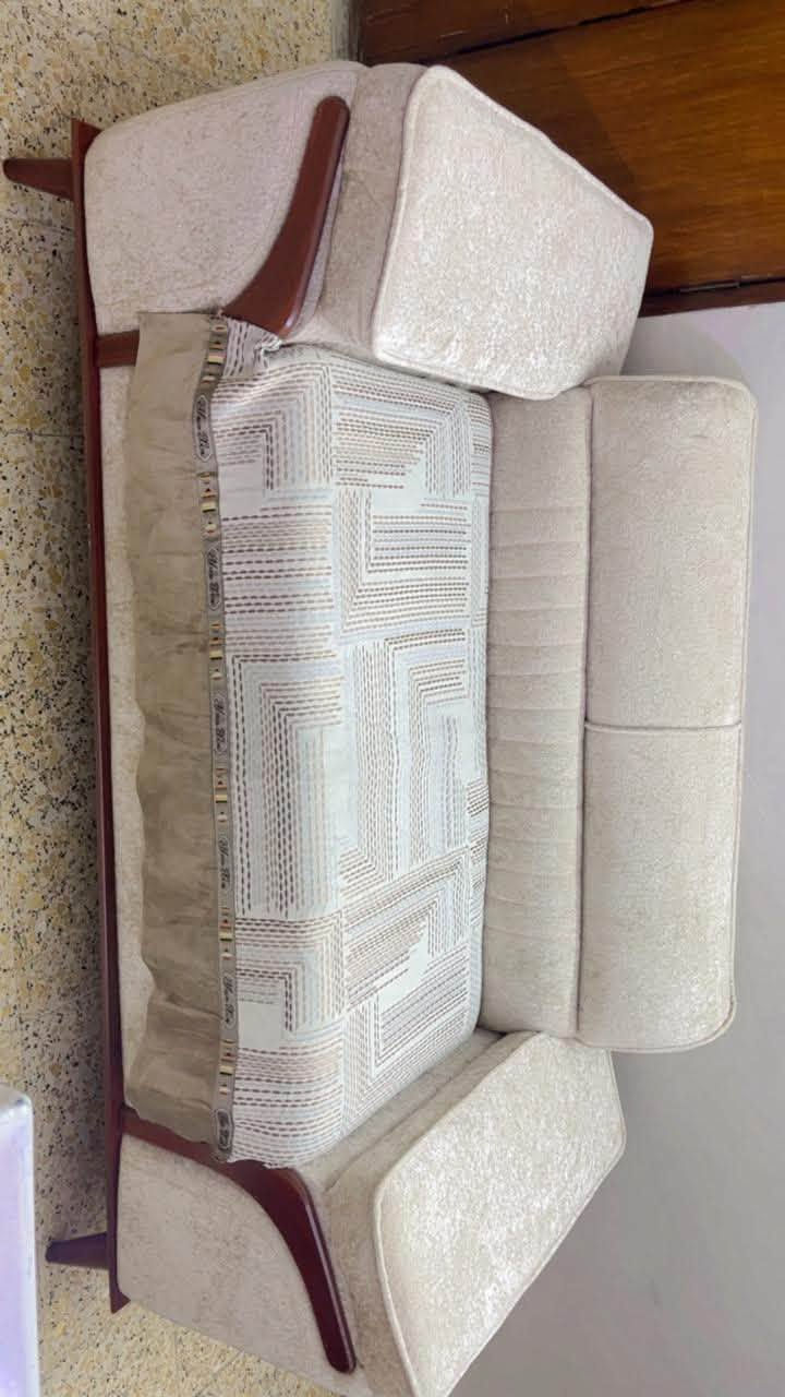 جديد ونضيف ممستعمل السعر 350


**إذا كنت صاحب هذا الإعلان وتريد حذفه لأي سبب، رجاءا أرسل رسالة إلى الدعم الفني**
