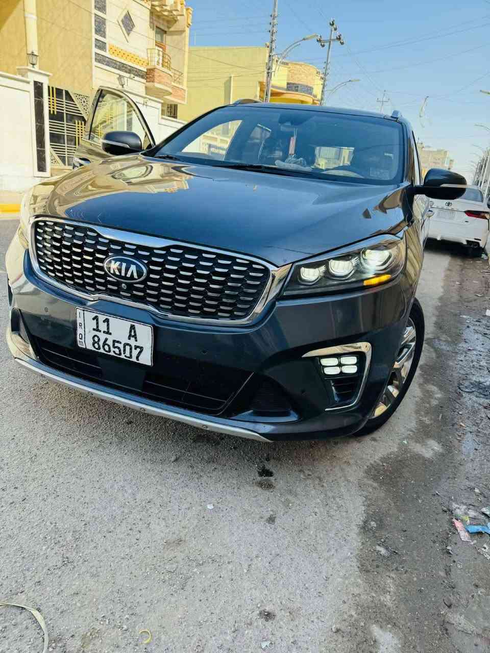 كيا سورنتو 2019 فول مواصفات
السياره جديده ربع ماتصرف عليها 

كفاله عامه من التبديل والصبغ والبارد

تحويل مباشر بسمي

مواصفات 

حجم محرك 6سلندر كفاله

تحكم ستيرن 

كروز سرعه (تحكم سرعه بالستيرن)

شاشه بلاديه لمس 

شاشه ترحيب 

يدات نيكل بلادي 

منظومه زنون بلادية 

لدات امامي خلفي                     

علامه سورنتو بالدوسه 

مري جانبيه شفط كهربائي 

كشنات جلد بلادي 

بصمه تشغيل +بصمه ابواب 

أشاره ترحيب باليدات عند الاقتراب 

كشنات كهرباء عدد 2 

حساسات امامي وخلفي 

لايت ثلاث عدسات بلادي 

انظمه قيادة                   

3قطع تبريد

سبعه راكب 

 صندوق كهربائي 

 عدادالكتروني مو عادي))) 

 بردات خلفيه بلادي 

 جام اتو +حاكيه بلوتوث 

 ويل ستيل حجم 19

 شحن واير ليس () 

 سياره ماشيه 110حقيقي شرط الفحص 

 فابلون شركه بعده +بصمات عدد2

 محرك كير كفاله عامه شرط من كلشي 

 سياره جديده بمعنى الكلمه واحله من الصور 

 اعتذر عن مراوس فقط بيع 

 صدر شركه مامبدل شي

قبل اسبوع شادله تخم تاير جديد. 
***********
