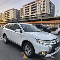 اوتلندر ٢٠٢٠ • ٢.٤ • ٧ مقاعد