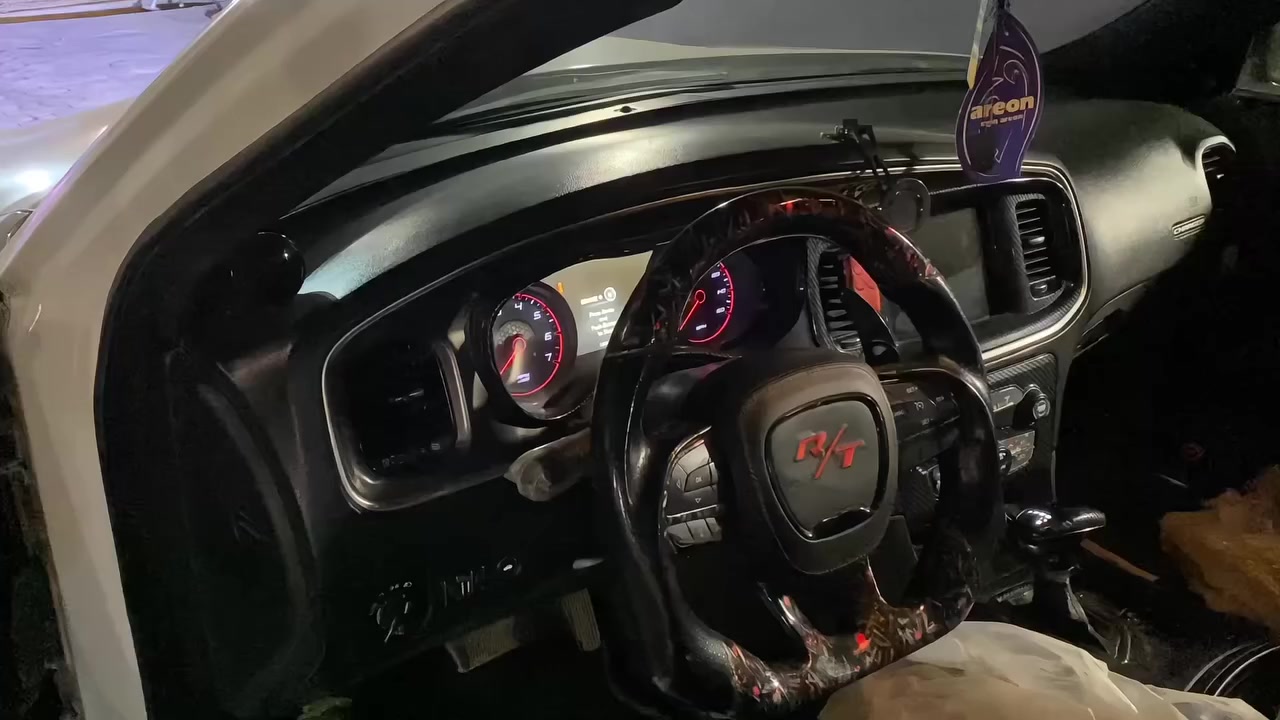 السلام علكم
بيع فقط 🌹🌹

دوج جارجر 

رقم بغداد

مودل 2016

مكينه 5700

عليهة ولف حماوه ريسنك

بلكات ريسنك

فيت بم موبر 

السياره كلش نظيفه ومتعوب عليهة

مواصفات الجارجر معروفه 

عليهة اضافات خير من الله 

عليهة جكات s2

دواخل كاربون 

عليهة دركه كاربون فايبر فورجد

عليهة جهاز لهيب

كفرات مكينه كامله 

عليهة برمجه كلش قويه

كشنات كنتاره 

دبات سود صوت طرب 

ويل نجمه تو سايز 

وبعد بيهة هواي اضافات 

السياره حادثهة 

بارد ب الجاملغ الامامي جهة الصدر + البنيد تحديث 

السعر 210$

مكان السياره السماوه مركز المدينه

واني خادم للطيبين 

واتساب ***********

التوفيق للجميع
