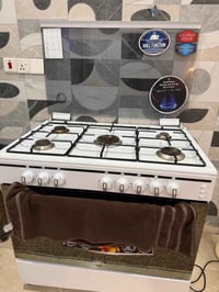 طباخ ايطالي  استخدام اقل من ٥ اشهر  07711125280