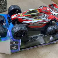 ٣ سيارات • سيارة RC ١:١٠ • شاحنة وحشية