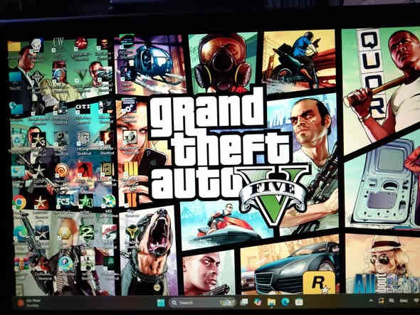 السلام عليكم 
حاسبة دسكتوب تجميع انتل كور 5 جيل الثالث مستعملة نظيفة للبيع 
.....
السعر 150 ألف دينار  ...... سعر ثابت 
عنوان بغداد زيونة 
***********
البيع بضمان الفحص 
لا يتوفر توصيل 
......
ملاحظة 
كيس فقط بدون أي ملحقات 
.....
المواصفات 
معالج انتل كور 5 جيل الثالث رقم المعالج 3470
كارد شاشة 4 كيكا جديد AMD RX 550 GDDR5 
هارد 128 كيكا للنظام والبرامج جديد SSD 
هارد 500 كيكا للالعاب HDD 
رام 16 كيكا جديد 8+8 تردد 1600 DDR3 
مذربورد جديد جيل الثاني والثالث H61 DDR3 
مشغل اقراص ديفيدي DVD 
......
الحاسبة تعمل على نظام وندوس 11 وتحتوي على أكثر من 30 لعبة طور القصة اوفلاين مع لعبة ببجي موبايل اونلاين 
.....
مع جزيل الشكر لإدارة المجموعة
