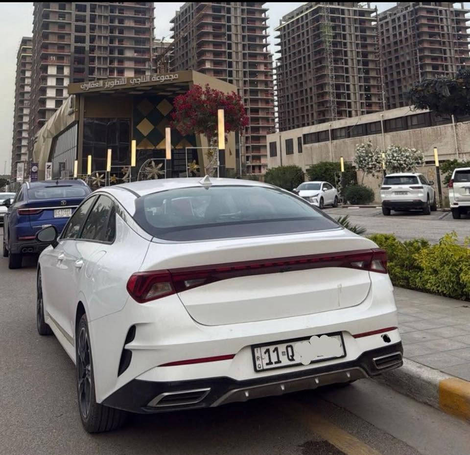 السلام عليكم
للبيع k5 2023
Gt line 
فول عدا الفتحة 
37 mi
الحادث كما موضح في الصور
السعر 145$
***********
بغداد
