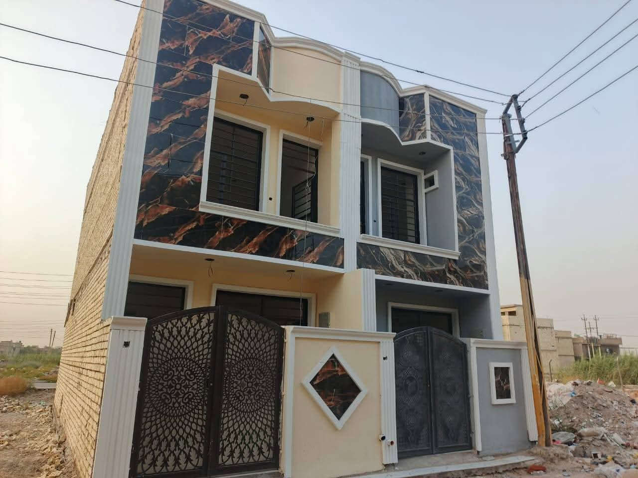 🎲مشتمل. للبيع تونات عدد 2

🎇 50متر 

🏨حديث بناء 2025

🌐زراعي اقرار محكمه

🌐 جاهز للسكن 

🎴الدوره زراعي قرب سوك. ابودشير 

🏨واجهه 5نزال 10

🏨 الطابق الارضي يحتوي عل استقبال و ومطبخ  وخدمات ومنور

🏨الطابق الثاني غرفتين  نوم. وحمام

🏨 بيتونه وسطح

🏨 عرض الشارع 10متر خدمات كامله مي  كهرباء تبليط ارصفه. انترنتت

الاستفسار مراسله الصفحه لطفآ وليس امرآ
***********
