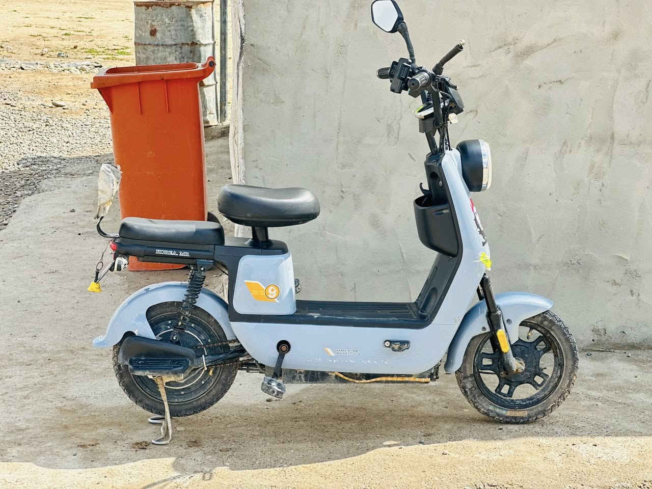 بايسكل شحن للبيع كلو شغال مستخدم شهرين نضافه فول بطاريات فول السعر 300وبي مجال للطيبين


**إذا كنت صاحب هذا الإعلان وتريد حذفه لأي سبب، رجاءا أرسل رسالة إلى الدعم الفني**