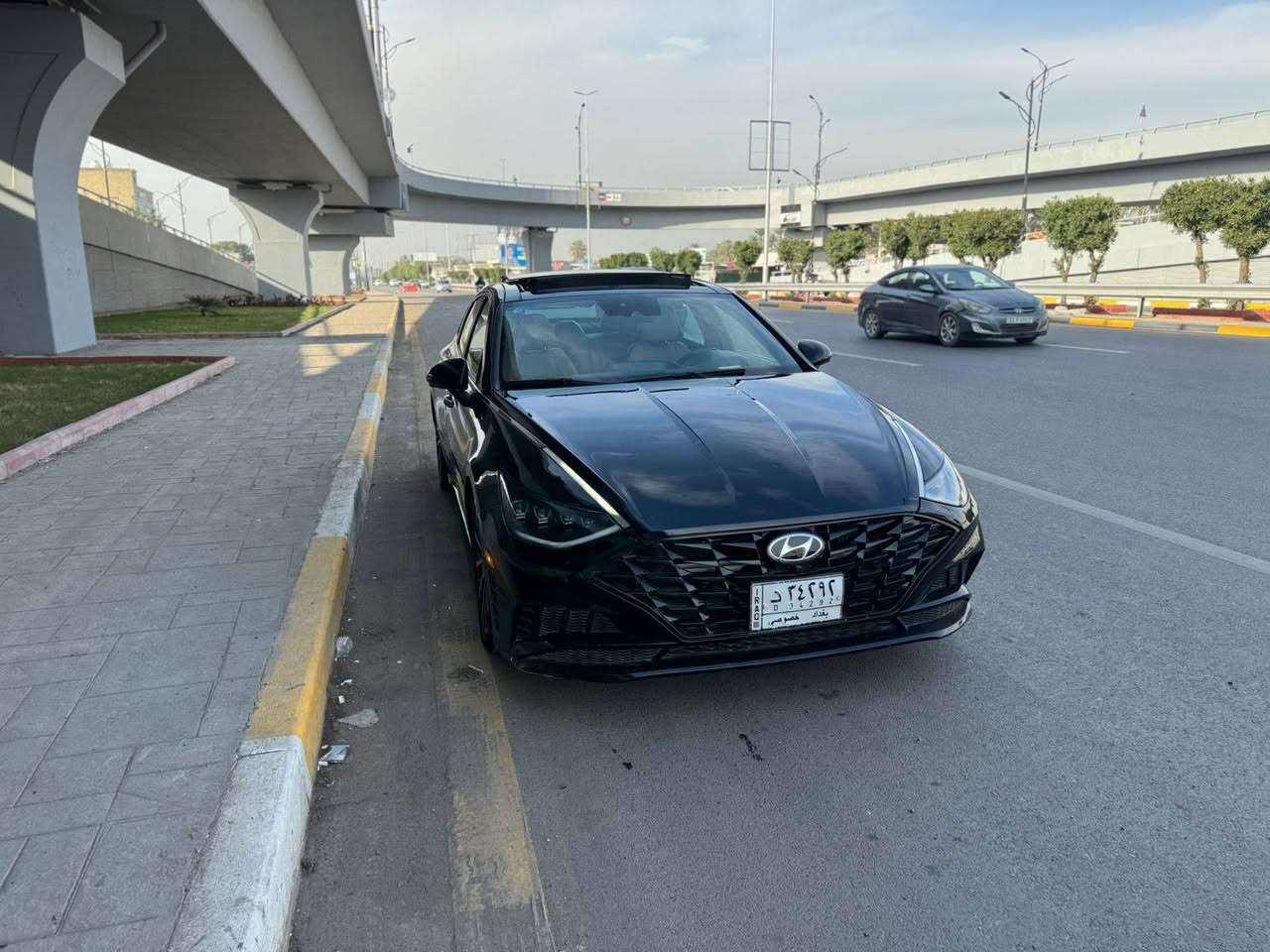 السلام عليكم
سوناتا 2021 لمتدد
فول الفول رقم بغداد 
ماكو مواصفة مابيهة
تشغل عند بعد 
قيادة ذاتية 
خمس كاميرات 
رادار نقطه عمياء تحديد مسار
تمشي بالرمونت
داتا شو 
شحن لاسلكي 
خمس بصمات
كراسي جلد كهرباء 
اربع كراسي تدفئة تبريد 
شاشه تاب 
ماشية 100 الف حقيقي
ضرر السيارة ثلاثة قطع تبديل لون اصلي
وقطعه صبغ بدون دواخل بدون لغد او شاصي
للبيع او المراوس حسب القناعة
عنوان السيارة بغداد شارع مطار المثنى
سعر البيع 155 ورقة 
للتواصل *********** متوفر واتساب
