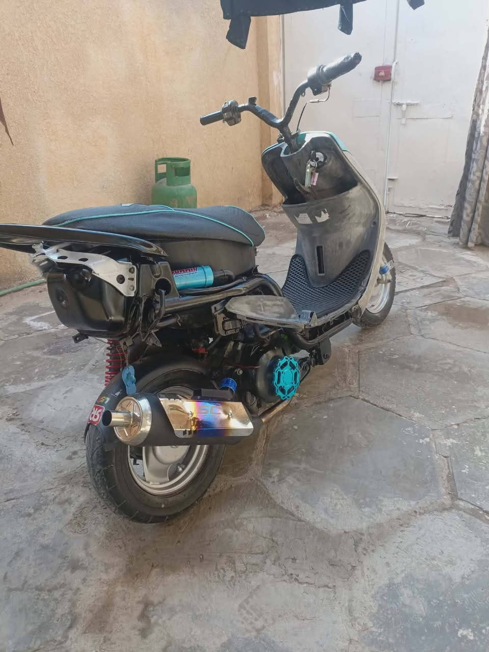 سلام عليكم ماكس منغولي للبيع او مراوس
مكينه 55 توني مسويهه كفرات كامله حته صالنصه بلاديه وياهه مكاني كوفه شارع المطار ت*********** او مراسله
