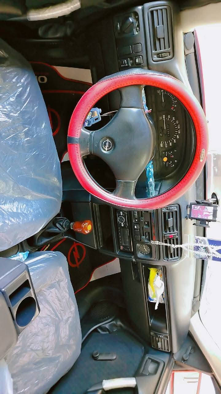 فكترا حجم 20
اللون احمر 
الموديل91
محرك2000
مصبوغه حزام جماليه فقط( صبغها درجه اولى)
رقم انكليزي
السياره باسمي
شرط التحويل فقط
كشنات جديده +ارضيات
كير +محرك شرط 
طخم جديد 
تايرات جديده 
باتري جديد
وايرمنه كلها شغاله
نظام ABS
قفل مركزي  
سياره متعوب عليها مال بيت
كابون بانزين بيها  
سياره جديده واحلى من الصوره 
مكان السياره موصل
للاستفسار***********
