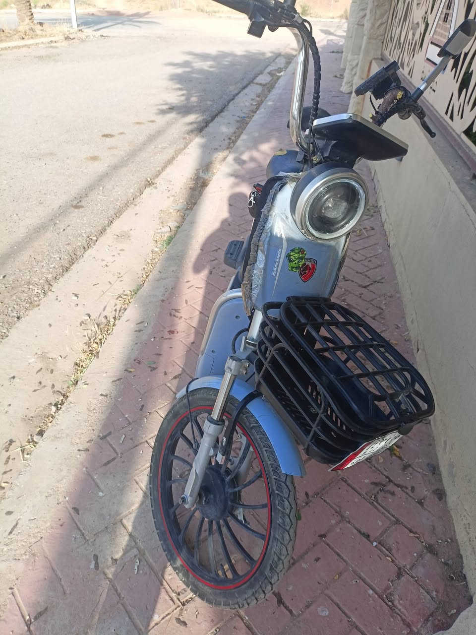 ماطورRAMBOفول بصمه شغال اسطبات فول بطاريات جدد سرعته 50حقيقي سعرو300الف  الرقم *********** المكان  الموصل تعليم العالي حي تربيه الاولى
