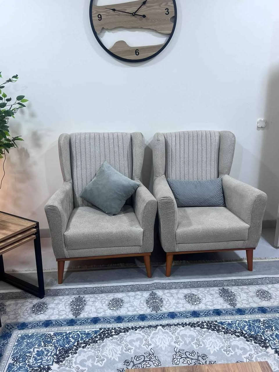 ژووری میوان کامل
تاقم قەنەفەی تورکی ۱۰نەفەری
نوێیەو بەکارنەهاتوە
ئەمانەی لەگەڵە 
تەپڵەک
 مێز
 کۆن سۆڵ
گوڵ
سەعات
خۆی ۱٥وەرەقەی پێدراوە
نرخی هەموویان ۹وەرەقەو معاملە
کەلار


**إذا كنت صاحب هذا الإعلان وتريد حذفه لأي سبب، رجاءا أرسل رسالة إلى الدعم الفني**