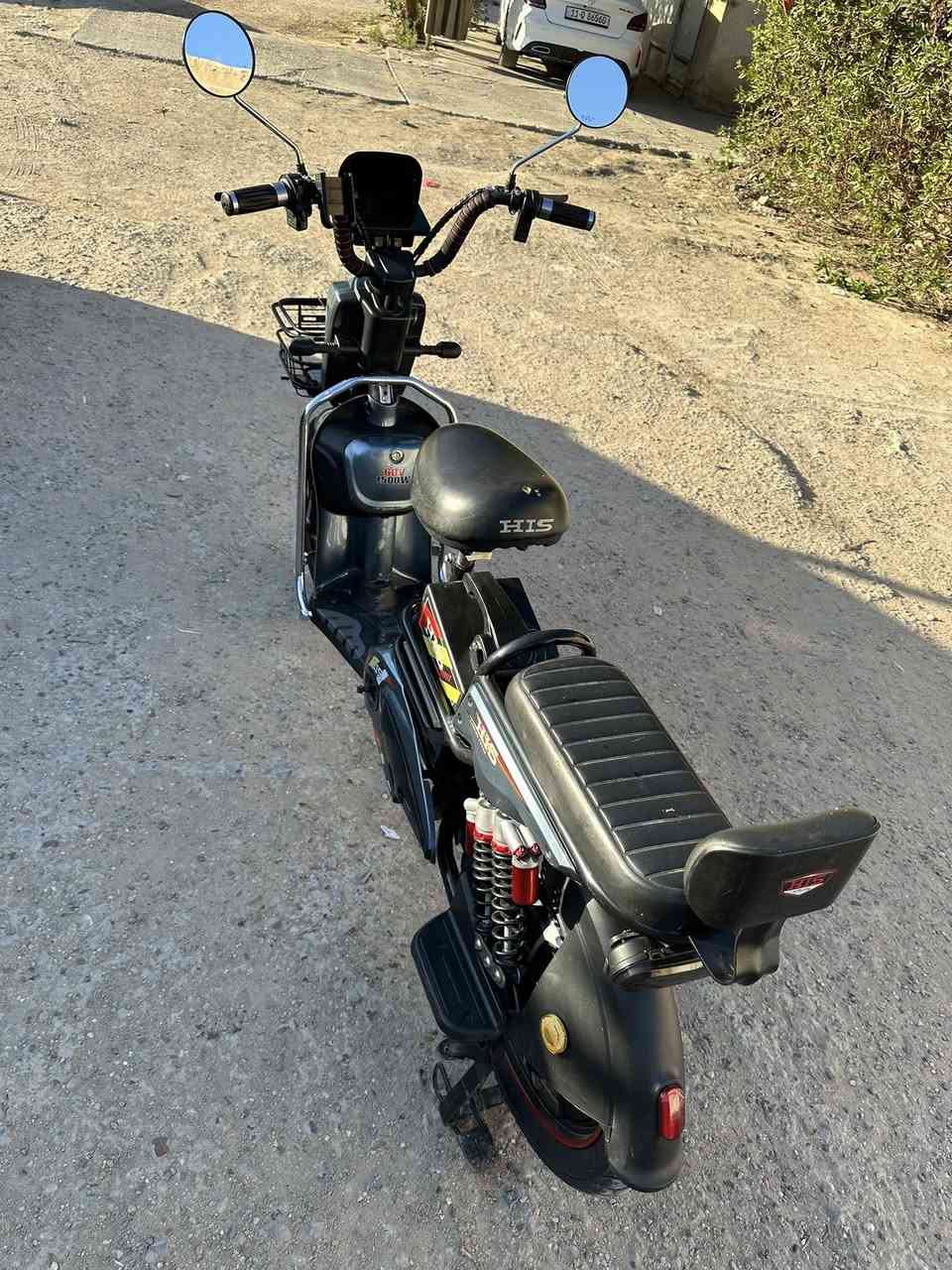 دراجه شحن للبيع جديده موديل 2025 نضيفه كلش وبطارياتها جدد 

مواصفاتها 
1 خمس  بطاريات جدد 
2 شاشه اعطال عطل يضهر بل شاشه 
أربع اشاير 
والدراجع بيها هواي شغلات بعد ومواصفات 

 5 لايت لد زنون عالي ناصي 

6  تايرات جدد  الدراجه كلش جديده 

 سعرها 500 وبيها مجال حك الجيه 

*********** هاذا رقمي اتصل وبيك خير ودلل
