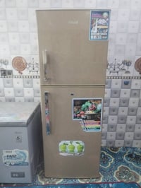 ثلاجة للبيع حجم كبير 24 شرط النضافة تجي وتشوفة بعينك السعر ( 350 ) وبي...