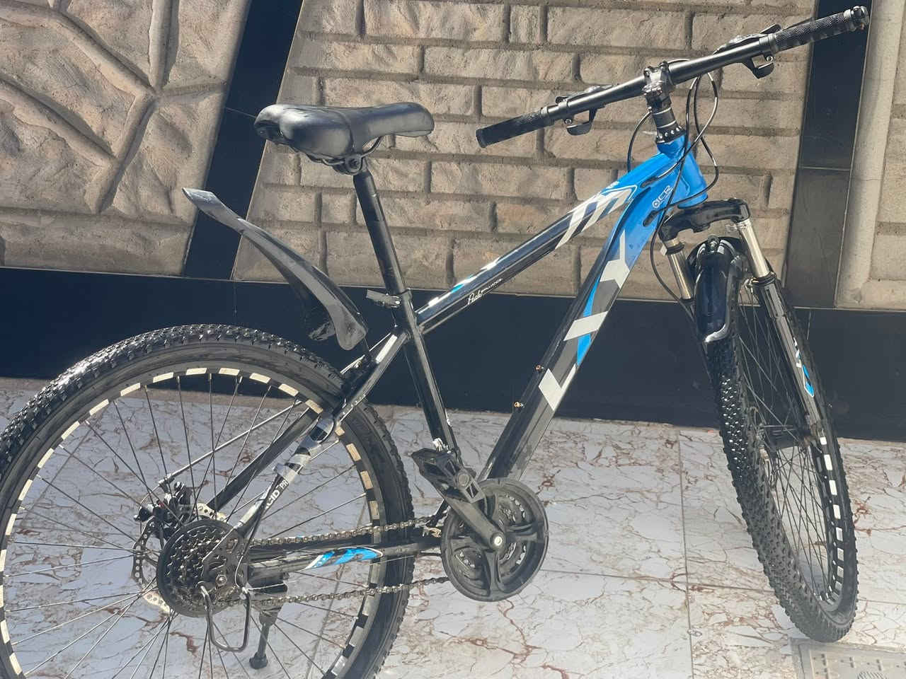 السلام عليكم للبيع بايسكل  رياضية الحجم 26السعر 110بي مجال خل يراسلني خاص
الموقع : شهربان حي الصدرين سريحه


**إذا كنت صاحب هذا الإعلان وتريد حذفه لأي سبب، رجاءا أرسل رسالة إلى الدعم الفني**