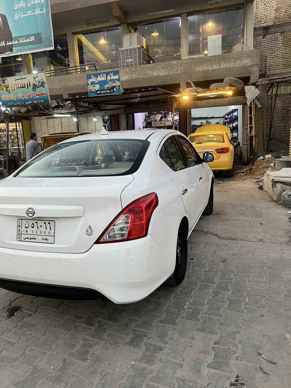 السلام عليكم 
للبيع نيسان سني هندي بليته زركه موديل 2020
ماشيه 130 بيهة نص جاملغ خلفي صبغ فقط بدون دواخل ابد وبيهة شويه بل باب بارد السياره حلوه ونضيفه عله ايدي من الزيرو محرك كير تبريد كفاله شركه سياره مدوشمه وجاهزه وشاشه اندويد جبيره تخم تاير جديد سياره مناقصهة شي السعر 117 وبيهة مجال باسمي تحويل مباشر عنواني بغداد الغزاليه
***********
