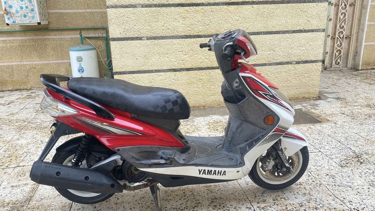 السلام عليكم دراجه سكنس فحل كوري خمسينيه دراجه نظيفه ناعمه بيه كلج امامي رياضي بلادي من رمبه دراجه جديده للبيع سعره 1450 وبيه مجال بسيط الاستفسار هذا رقم *********** ممتواجد ع فيس استفسار ع هذا رقم
