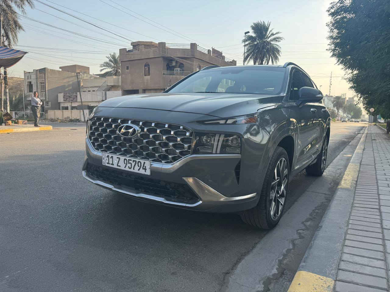 هونداي سنتافي كلكرافي 2023
السيارة اعلى فئة تجي بالسنتافي كلكرافي // لون سمنتي وداخل بيجي دخول جديد ومرقم بغداد 

الموصفات 
Engine:- 2.5L / turbo 4 cylinder 
فتحة سقف (بانوراما )
جميع كشنات السيارة كهرباء
داتشو امامية
كشن السايق خزن ميموري سيت
كشنات جلد + تدفئة تبريد + كشنات خلفية تدفئة
ستيرن تدفئة 
شاشة جبيرة كاربلي
كامرات 360  درجة
كامرات داخل الدشبول مع الاشارة 
رادارات امامية ، خلفية ،جانبية 
مانع تصادم خلفي وجانبي وامامي مع توقف ذاتي 
داخل السيارة LED متغير 10 اللوان
مري شفط مع اشارات بالمري
تنبيه خروج مسار + قيادة ذاتية 
سستم صوت 12 سماعات بنظام Harman Kardon
لايتات امامية خلفية LED + لايتات امامية بنظام LED DRL
السيارة مزودة بنظام Blue Link Telematics
جنطة كهرباء 
حساسات امامية خلفية 
ويل كروم 19 انچ
سقف شامواه(كنتارا)
4 وضعيات قيادة 
فور ويل درايف    
  اوتو بارك (تتقدم وترجع بالبصمة)
شاحن وايرليس
بردات خلفية بلادية
السيارة ماشية 7,000 mi فقط
 
الحادث  / تبديل بنيد + تكحيل بالجاملغ الامامي الايسر

للاستفسار :***********
