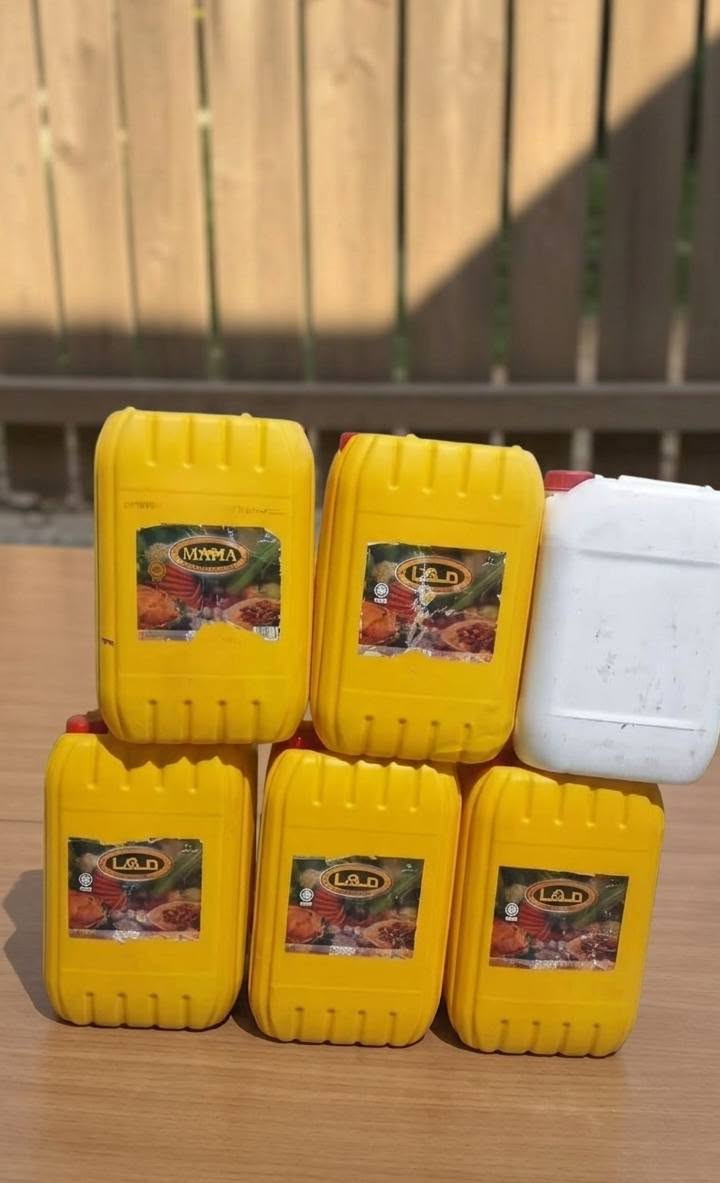 جلكانات للبيع يستخدمن للماء للزاهي للنفط. العنوان كربلاء حي الرساله.


**إذا كنت صاحب هذا الإعلان وتريد حذفه لأي سبب، رجاءا أرسل رسالة إلى الدعم الفني**