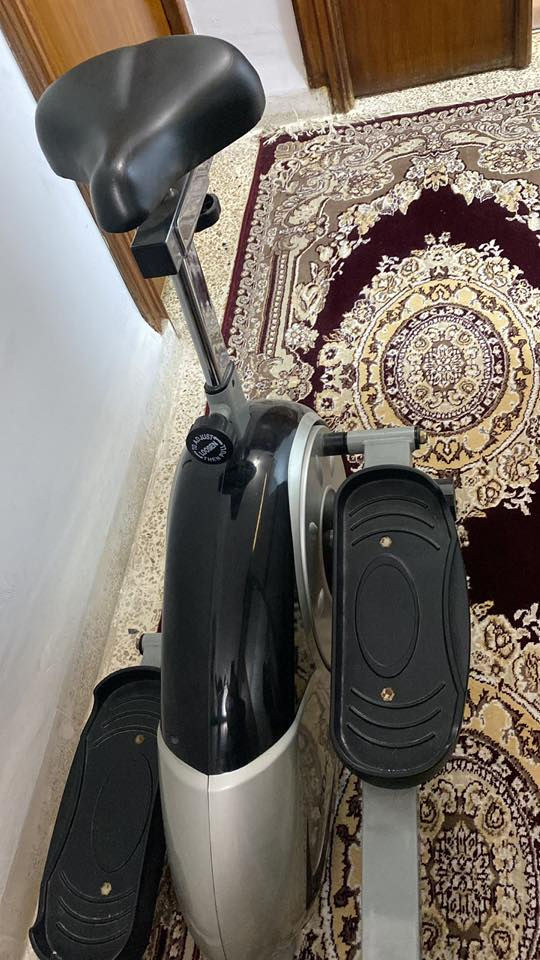 جهاز رياضة ماركة RoK 
هيكل الجهاز حديد مغلون ثقيل
شاشة ديجتال لمتابعة الوقت المسافة السرعة السعرات الحرارية المحروقة 
مستشعرات نبضات قلب في المقابض
بكرة تعديل التمرين تتحكم في صعوبة التمرين حسب المستوى
نظافة الجهاز ٩٩٪؜ 
السعر ١٣٠ الف
للتواصل واتساب ***********
