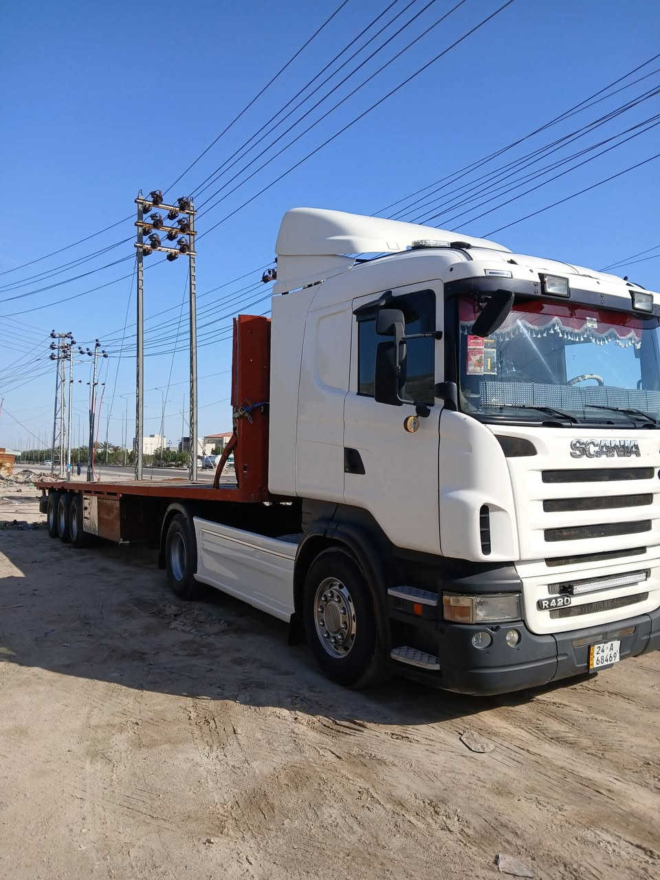 فلات مديل 2008  تخم تاير مكفولة كفالة عامة راس وعربانة  مزوج  عربانة مرسمهة عليهة 47 طن  رقم دهوك  :البصرة زبير ***********
